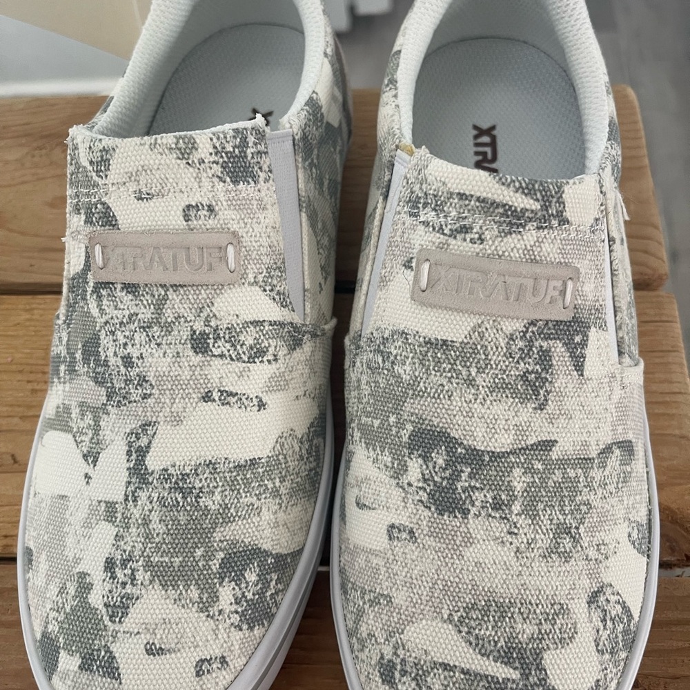 XTRATUF Women's Gray Camo Sneakers